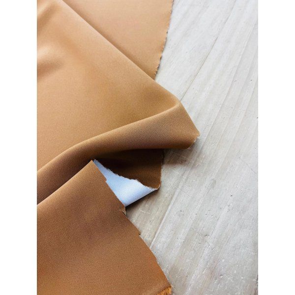 Crepe Entretelado Liso Laila Beige [product.brand] 2 - Tejidos Yasmina 