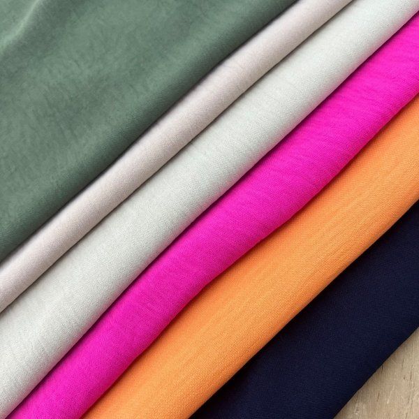 Crepe Bomba Efecto Arrugado Sand [product.brand] 3 - Tejidos Yasmina 