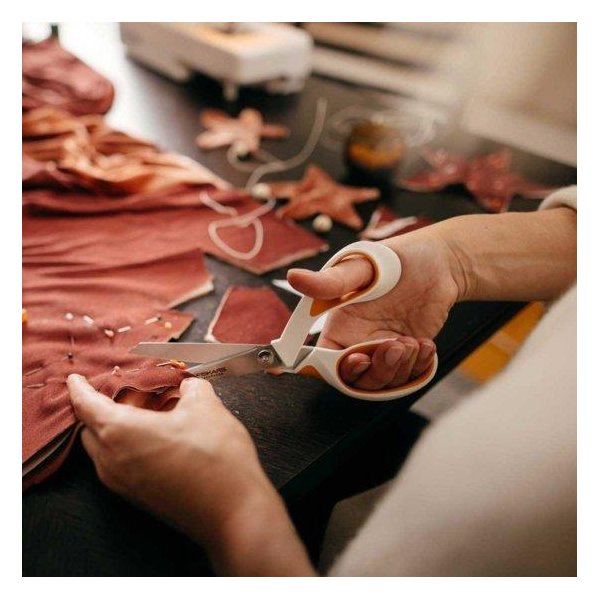 Tijeras para costura RazorEdge™ (21 cm) Fiskars 2 - Tejidos Yasmina 