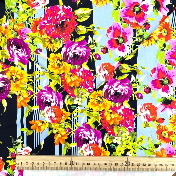 Lycra Estampada Floral con Rayas – Tejido Elástico Multicolor [product.brand] 3 - Tejidos Yasmina 