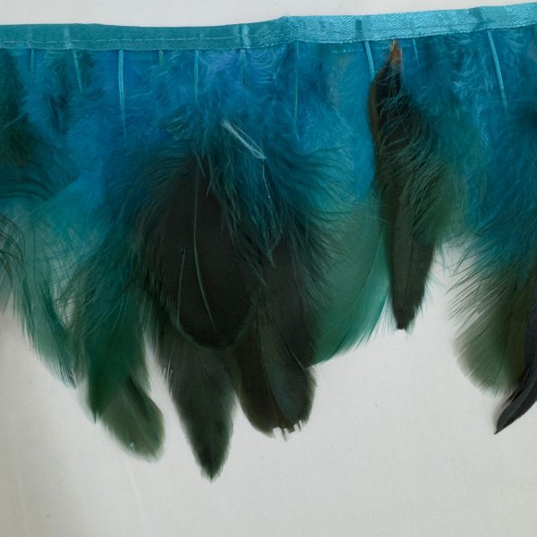 borde-plumas-turquesa-tejidos-yasmina.jpg