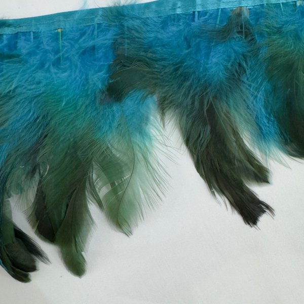 borde-plumas-turquesa-tejidos-yasmina.jpg